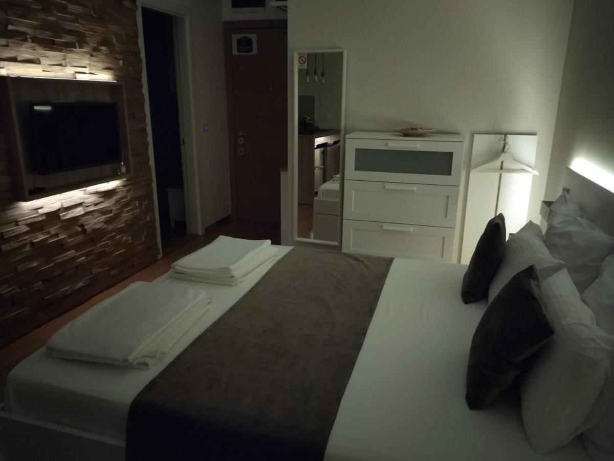 Central Palace Apartmani - Pupinova Palata Novi Sad Eksteriør billede