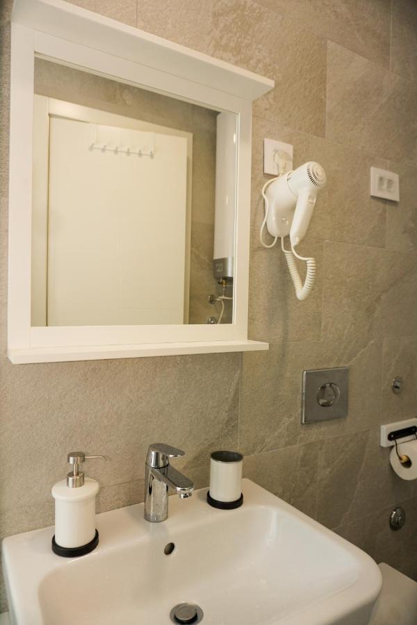 Central Palace Apartmani - Pupinova Palata Novi Sad Eksteriør billede