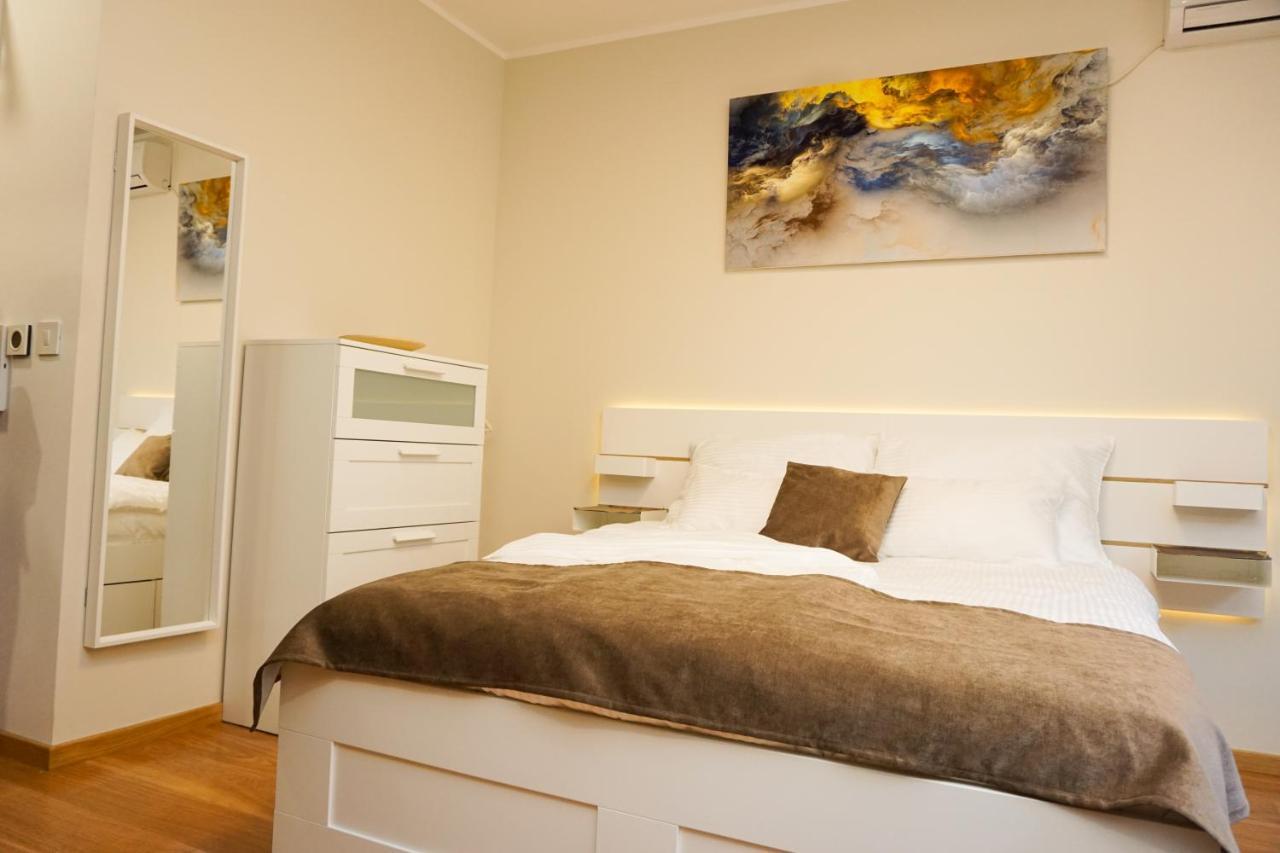 Central Palace Apartmani - Pupinova Palata Novi Sad Eksteriør billede